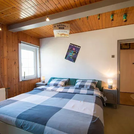 Charming Holiday In Near Forest Ferienhaus