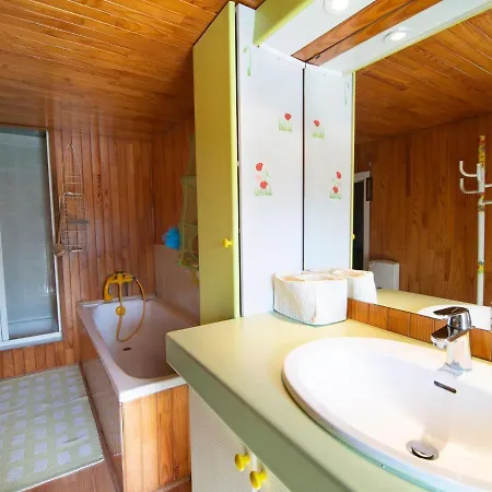 Charming Holiday In Near Forest Ferienhaus Houyet